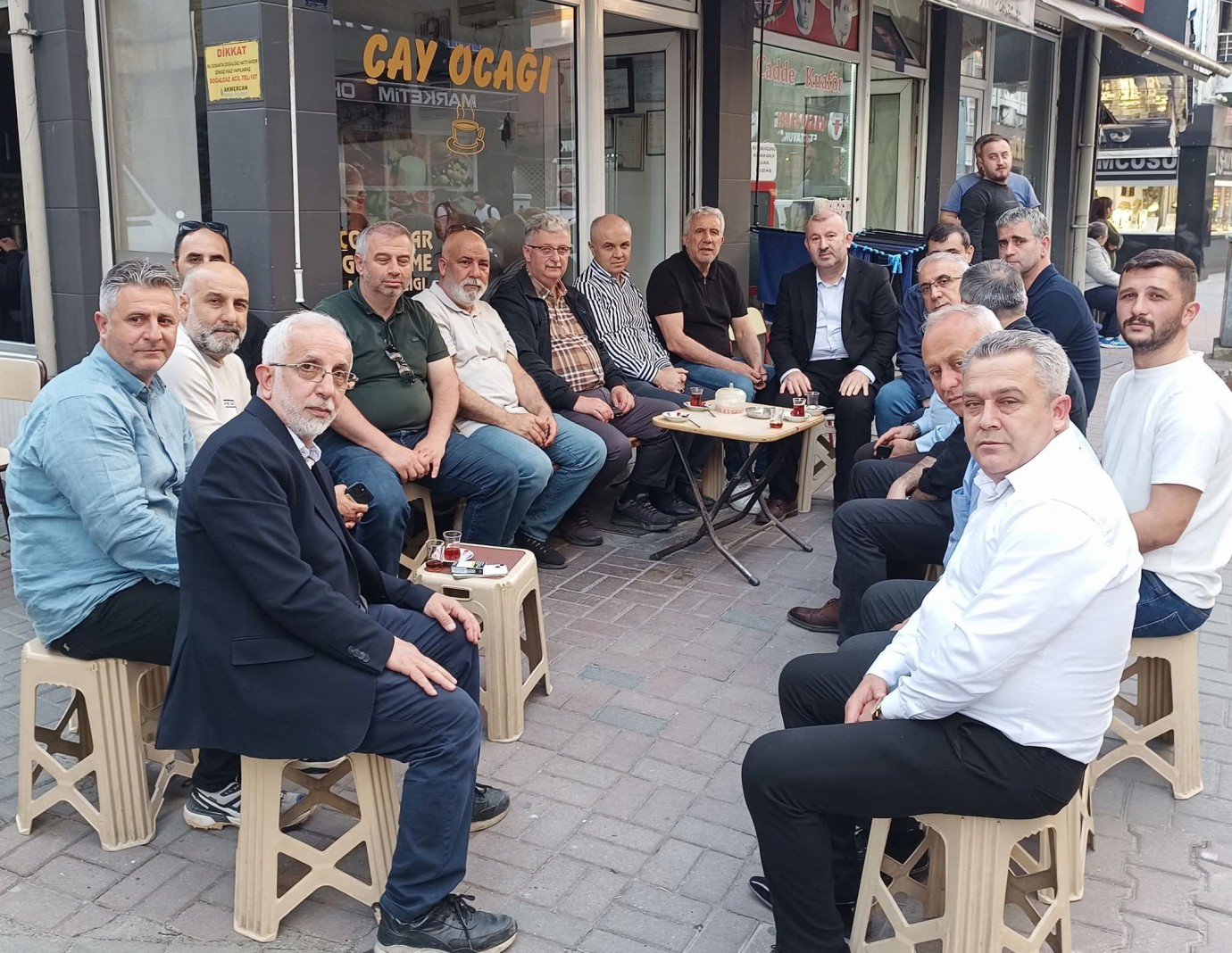 Kandıralılar, Kaymakam Ömer Lütfi Yaran’ı Acı Gününde Yalnız Bırakmadı