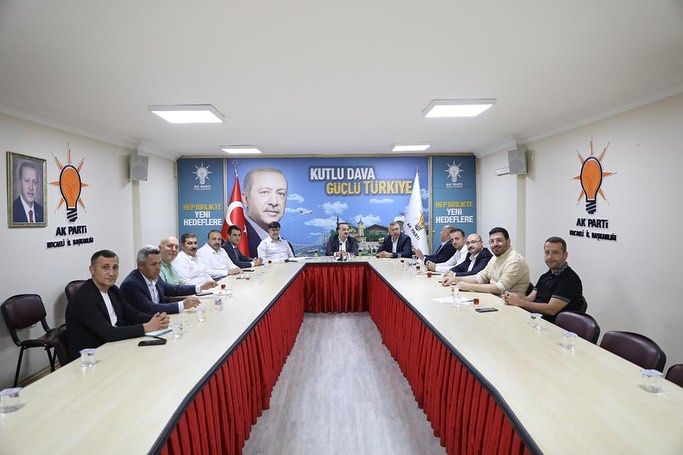 AK Parti’de o başkanlar istifa ediyor