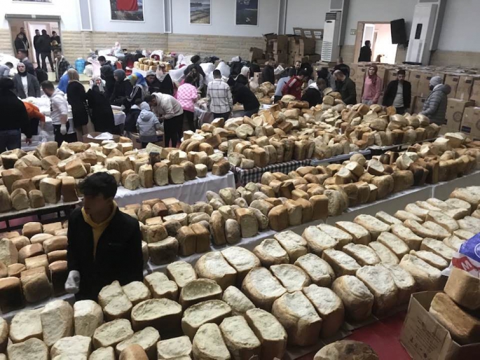 Kandıra'dan 10 Binlerce Ekmek Deprem Bölgesine Gönderildi