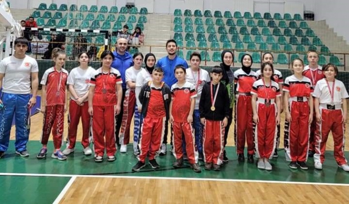Kick Boks'ta Kandıra'ya Tam 16 Madalya